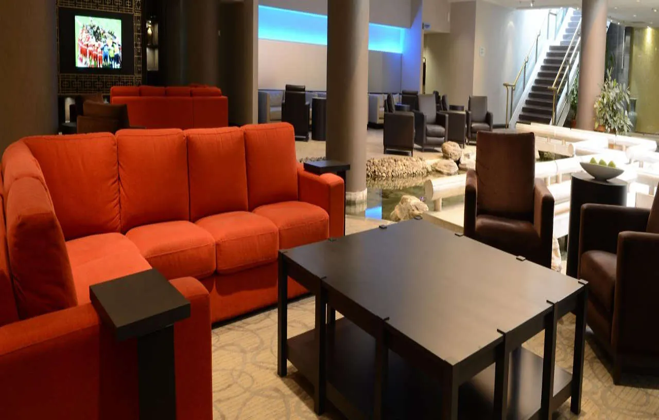 Holiday Inn Montreal Centre Ville Downtown By Ihg Hotel