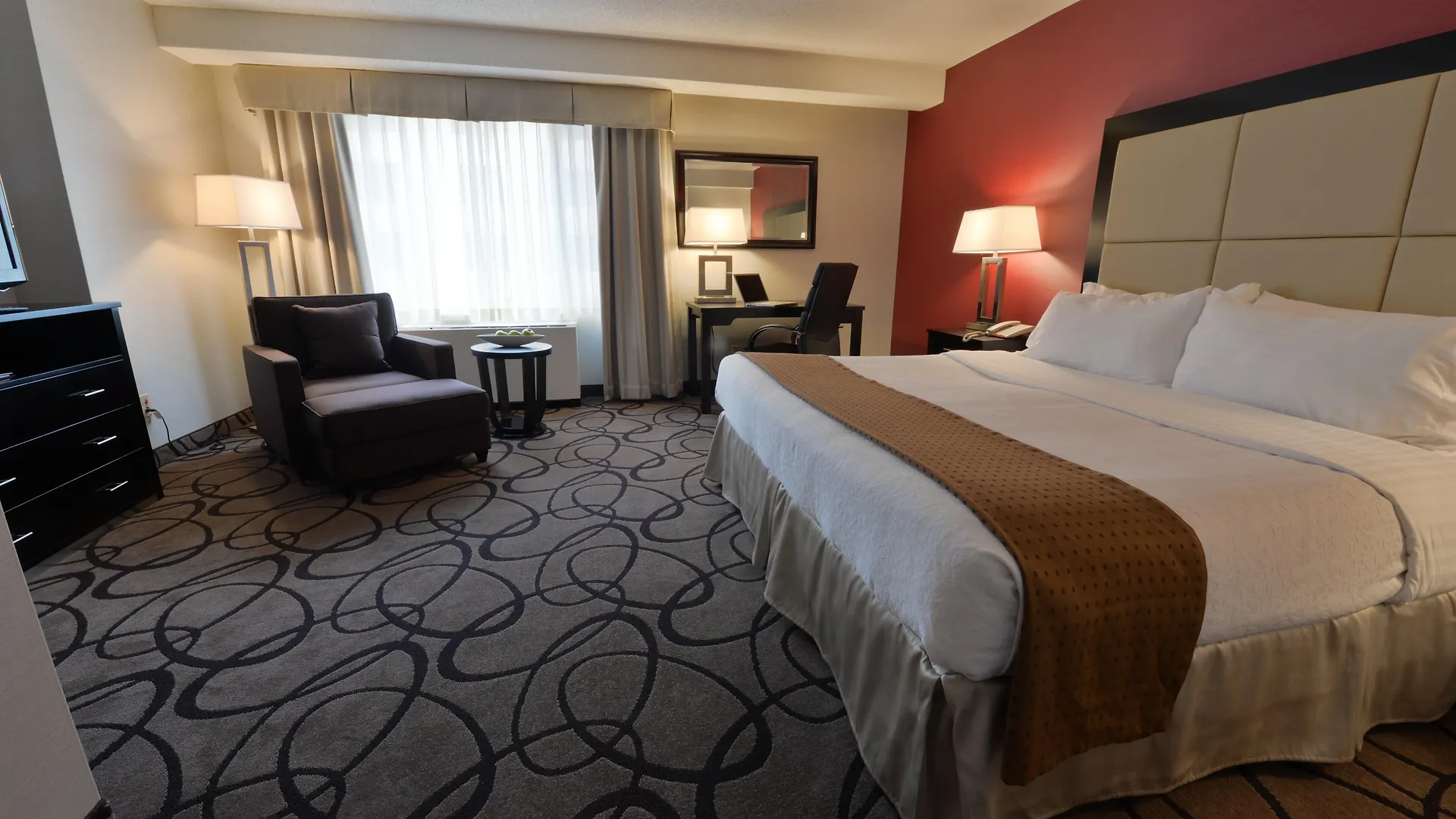 Holiday Inn Montreal Centre Ville Downtown By Ihg