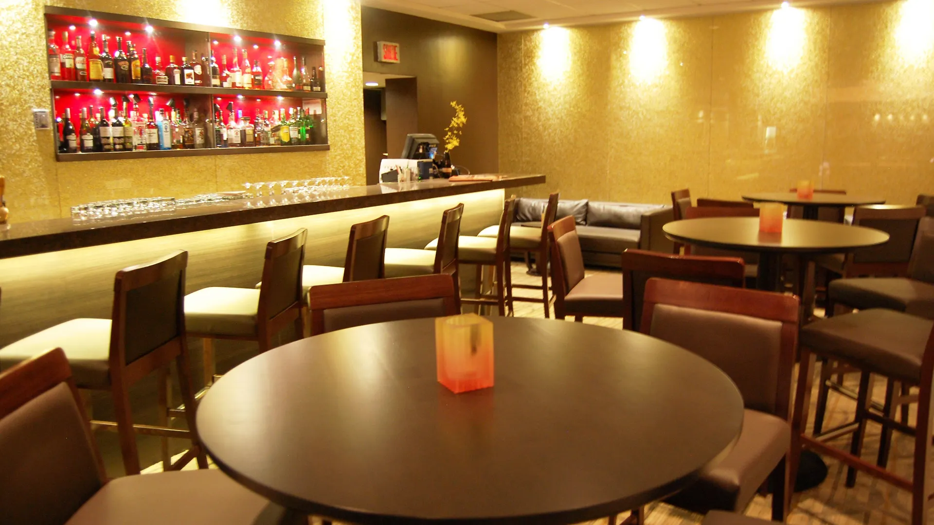 Holiday Inn Montreal Centre Ville Downtown By Ihg Hotel