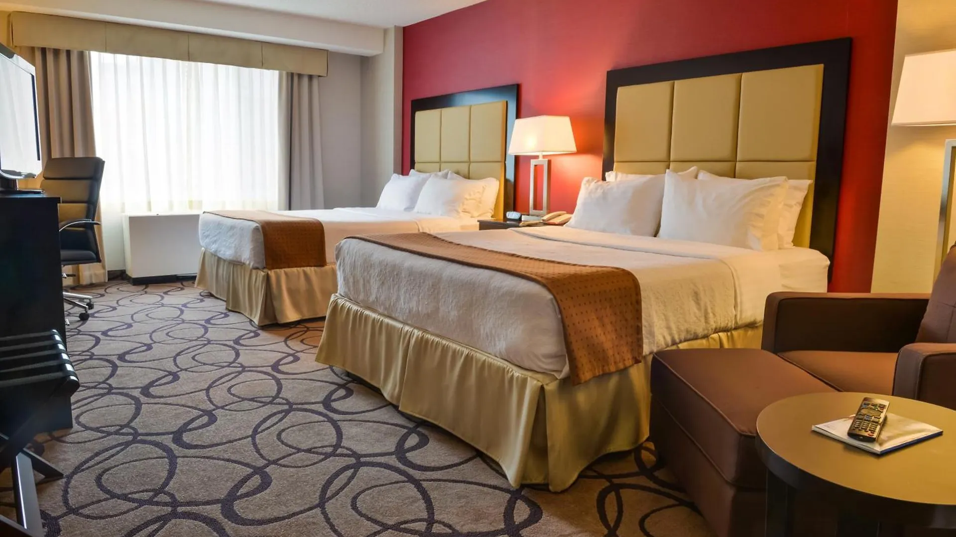 Holiday Inn Montreal Centre Ville Downtown By Ihg