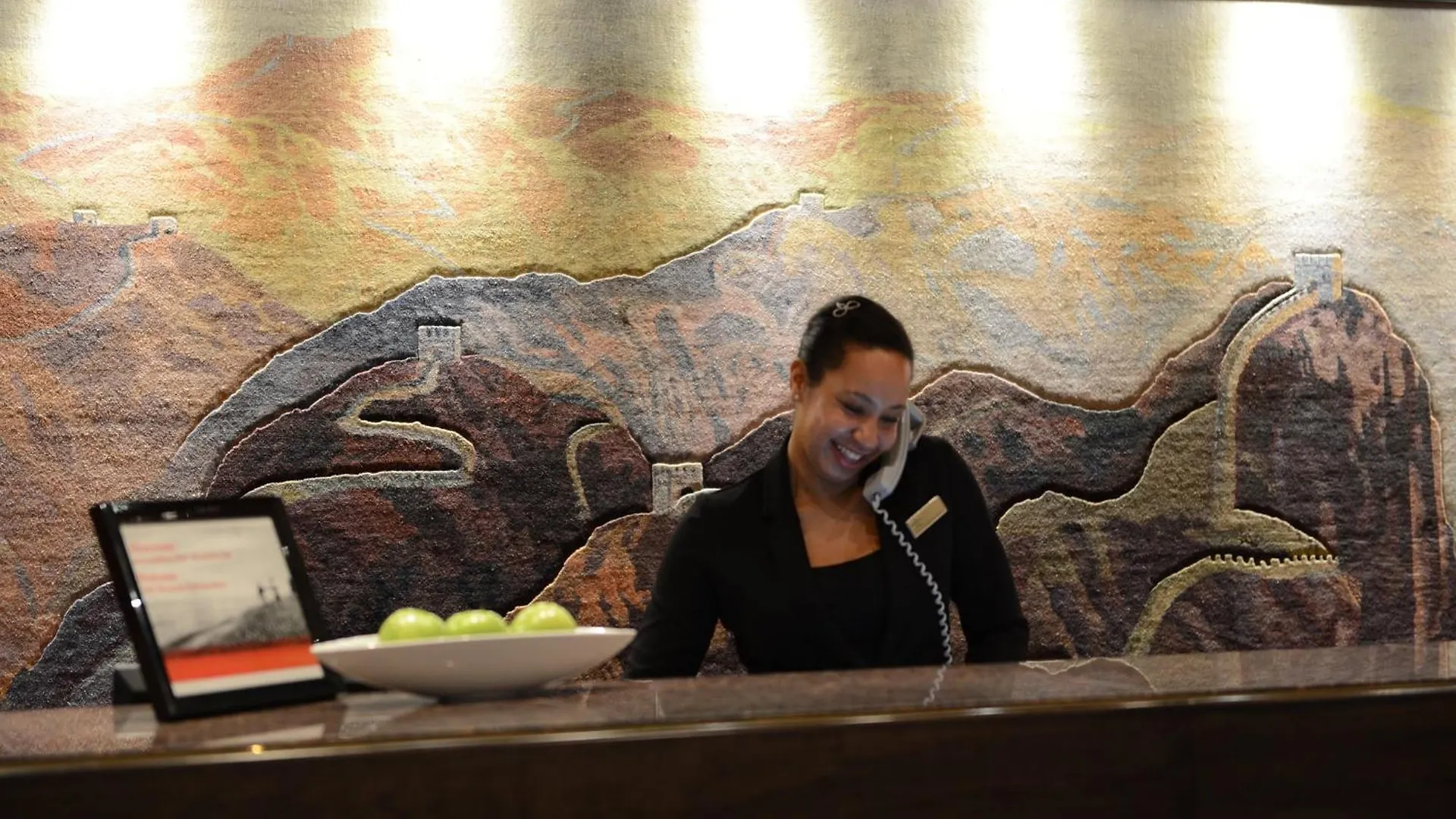 Holiday Inn Montreal Centre Ville Downtown By Ihg Hotel